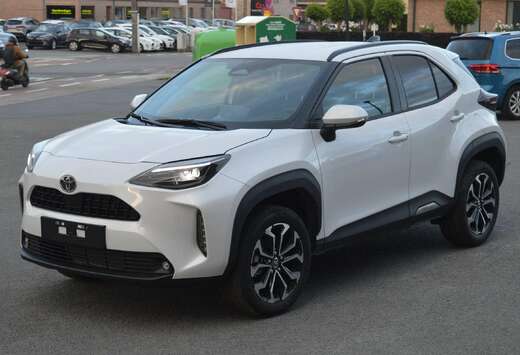 Toyota 1,5 HYBRIDE Style
