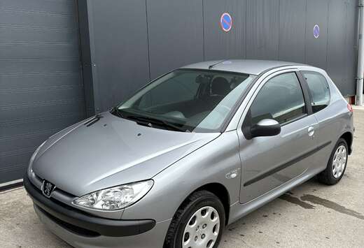 Peugeot 1.1i Color Line