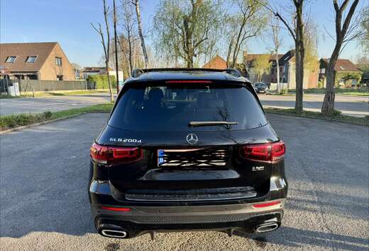 Mercedes-Benz d 8G-DCT AMG Line