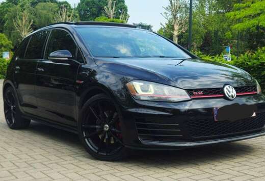 Volkswagen Golf 2.0 TSI Performance DSG