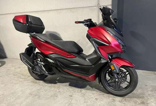 Honda Luxescooter in zeer mooie staat