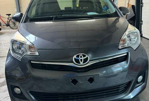 Toyota Verso S 1.33 VVT-i Life