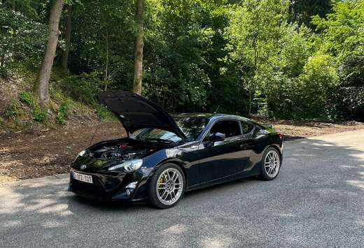 Toyota 2.0i Boxer Sport