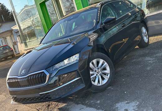 Skoda Octavia Combi 1.5TSI DSG ACC Navi SmartLink