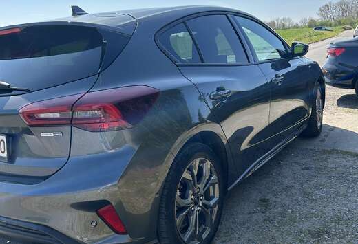 Ford Focus 1.0 EcoBoost MHEV ST-Line Design