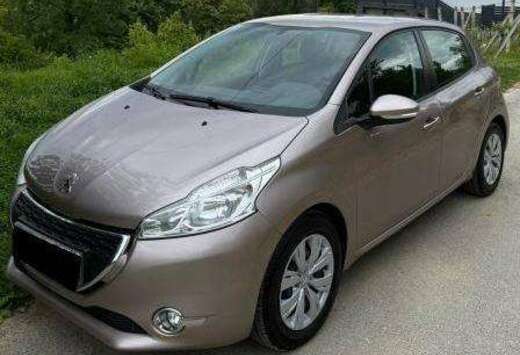 Peugeot 208 1.4 HDi Style