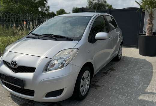 Toyota 1.0i VVT-i a voir tres propre