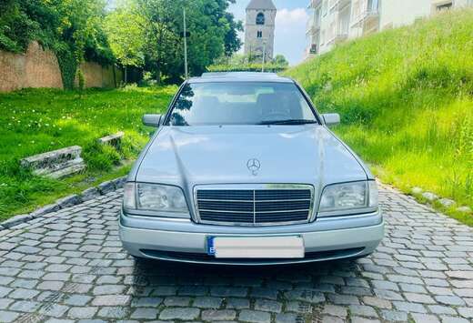 Mercedes-Benz / AUTOMATIQUE / TOIT OUVRANT / CAR PASS