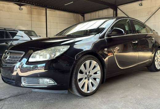 Opel  Insignia 2.0 CDTi Cosmo DPF