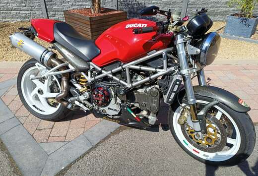 996 série S4R full carbone.