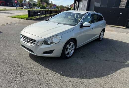 Volvo V60 1.6 T3 Summum