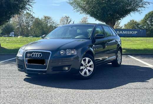 Audi 1.6 MPI Official Audi+CarPass+Rose papier