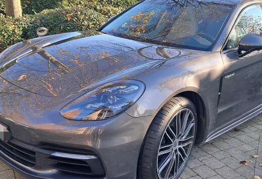 Porsche Panamera 4 E-Hybrid Sport Turismo