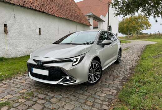 Toyota Corolla TS Hybrid 1.8 Dynamic e-CVT GPF