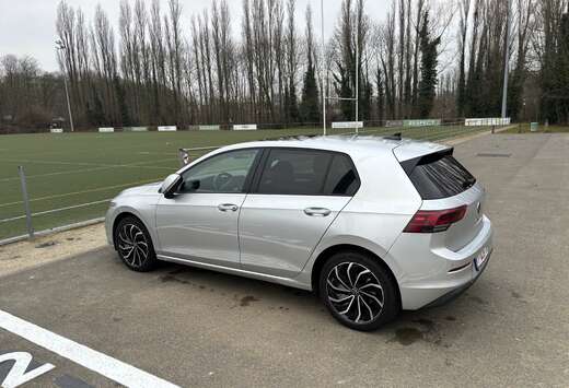 Volkswagen Golf 1.0 eTSI Life Business OPF DSG