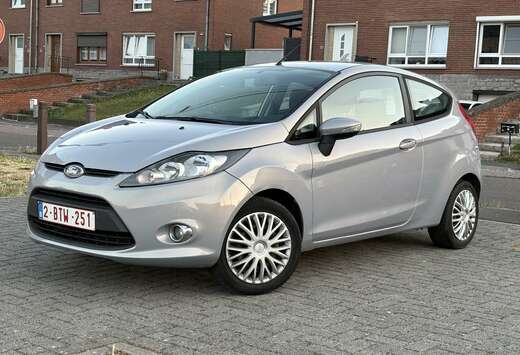 Ford 1.4i Titanium