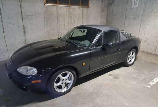 Mazda MX-5 1.9i 16V Automatik