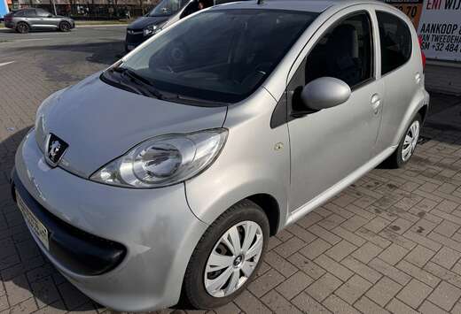 Peugeot 107 1.0i 12v Trendy