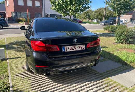 BMW 530e LUXURY