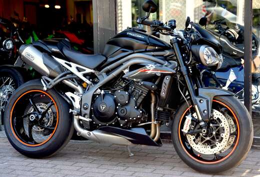 Triumph RS ***MOTO VERTE***