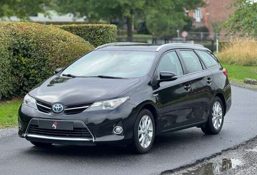 Toyota Auris SW HEV 1.8i HSD Dynamic CVT