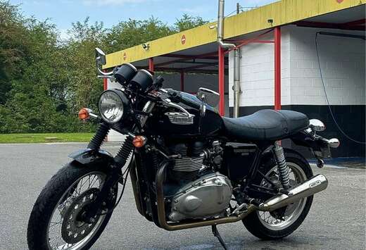 Triumph 900 E.F.I (Arrow Exhaust Pipe)