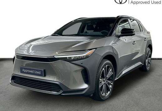 Toyota Style  WLTP 436km  JBL  pano roof