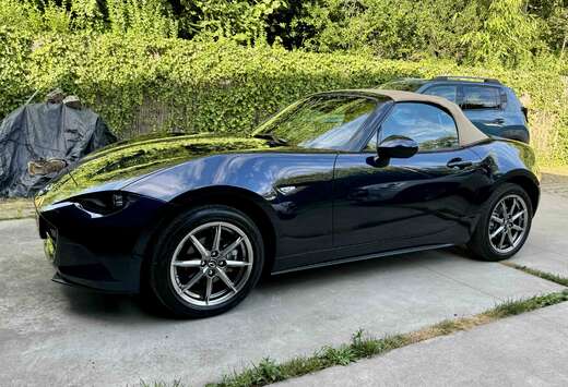 Mazda MX-5 1.5i Skyactiv-G Exclusive-Line Exclusive-L ...