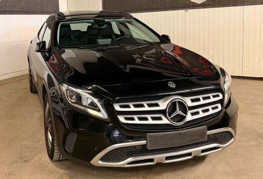 Mercedes-Benz GLA 180 Business Solution
