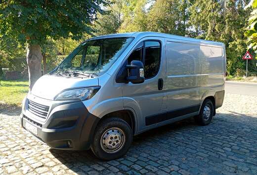 Peugeot HDi 330 L1H1 S&S Asphalt