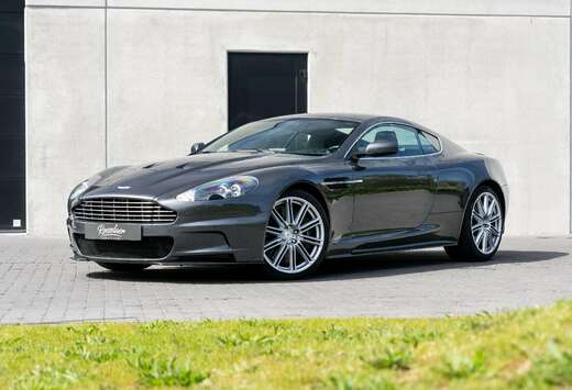 Aston Martin DBS 5.9i V12 / MANUAL / CARBON