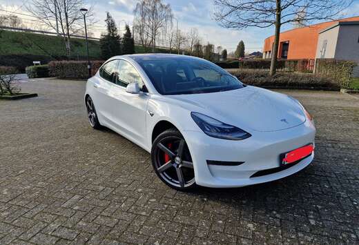 Tesla Model 3 Performance + KW schroefset + Carbon