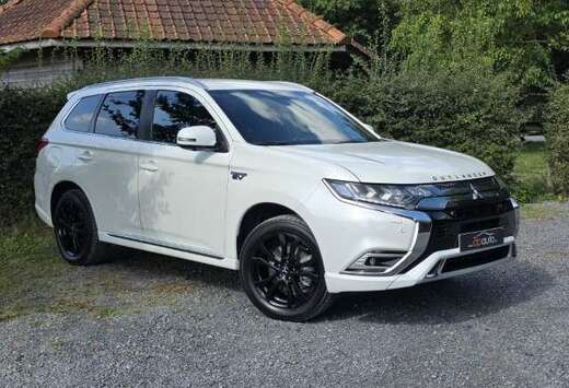 Mitsubishi Outlander PHEV 2.4i 4WD
