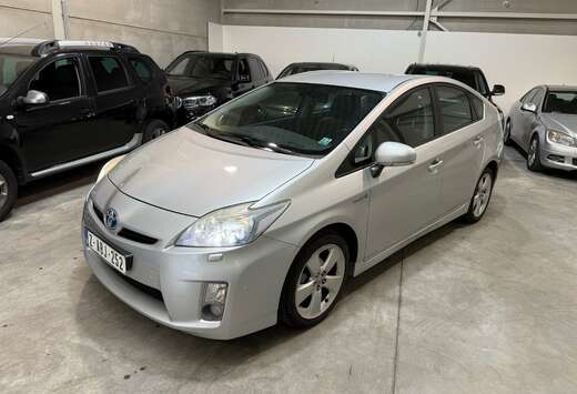 Toyota Hybrid 1.8i VVT-i Terra // Xénon