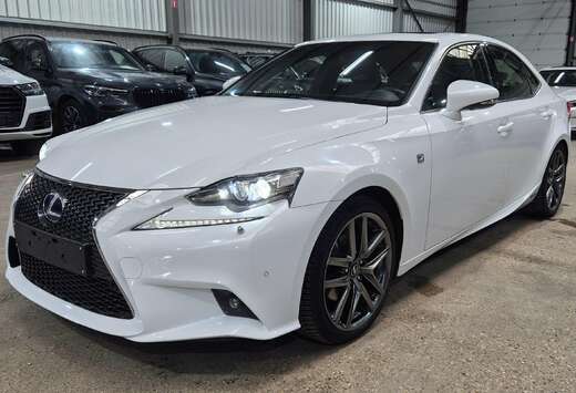 Lexus IS 300h 2.5i F-Sport Line E-CVT