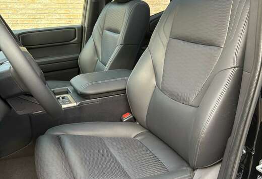 Toyota 2.8 D-4D VX-L AT/ FULL OPTION/ €73850+/ 2500 ...