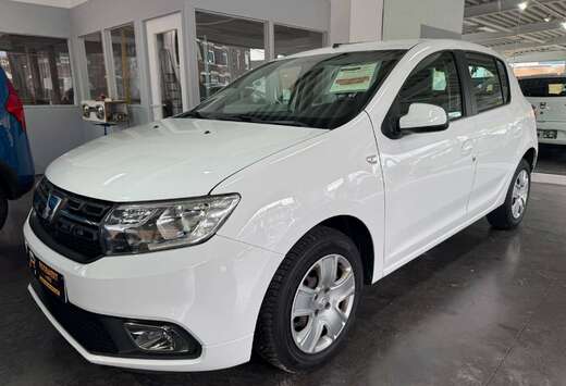 Dacia Sandero avec 1 an 1/2 de garantie