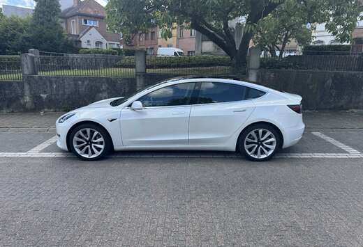 Tesla 77 kWh  Dual Motor Awd accélération boost