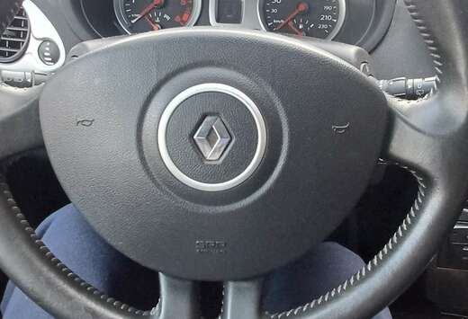 Renault Clio 1.5 dCi TomTom LIVE FAP 104g.