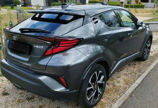 Toyota C-HR Hybrid 1.8i VVT-i C-Lub Bi-Tone E-CVT