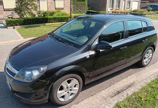 Opel Astra 1.6 Design Edition