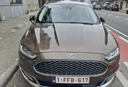 Ford Vignale 2.0 HEV