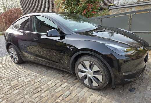 Tesla Model Y 72.5 kWh Dual Motor Long Range (324 kW)