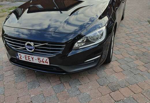 Volvo 2.0 D4 Momentum