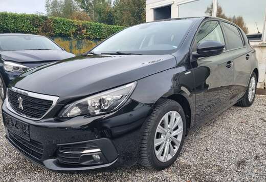 Peugeot 1.2 PureTech Style  90.857 CAR-PASS