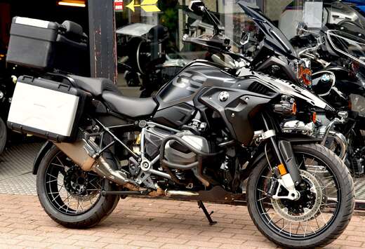 BMW TRIPLE BLACK ***MOTO VERTE***