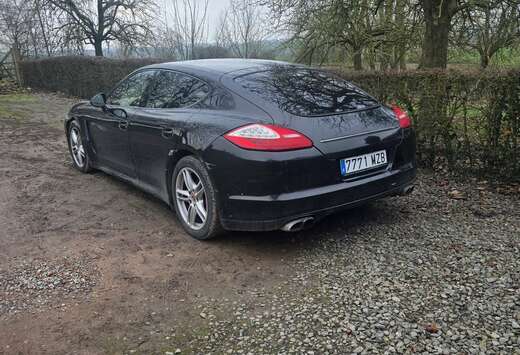 Porsche Panamera 4S 4.8i V8 PDK
