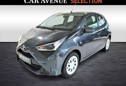 Toyota A/T x-play2 1.0 VVT-i 53kW