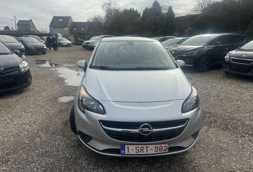Opel Corsa 1.4i Enjoye Moteur fumée blanche