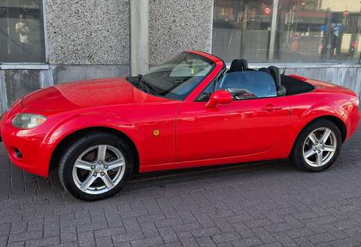 Mazda MX-5 Roadster Coupé 1.8i 16v Active